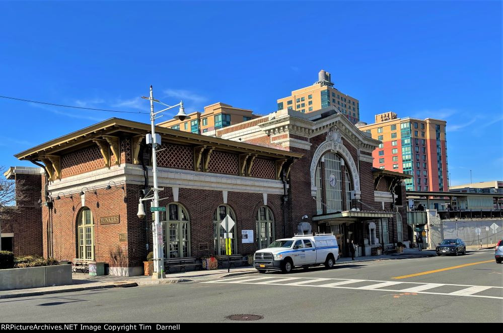 Yonkers station